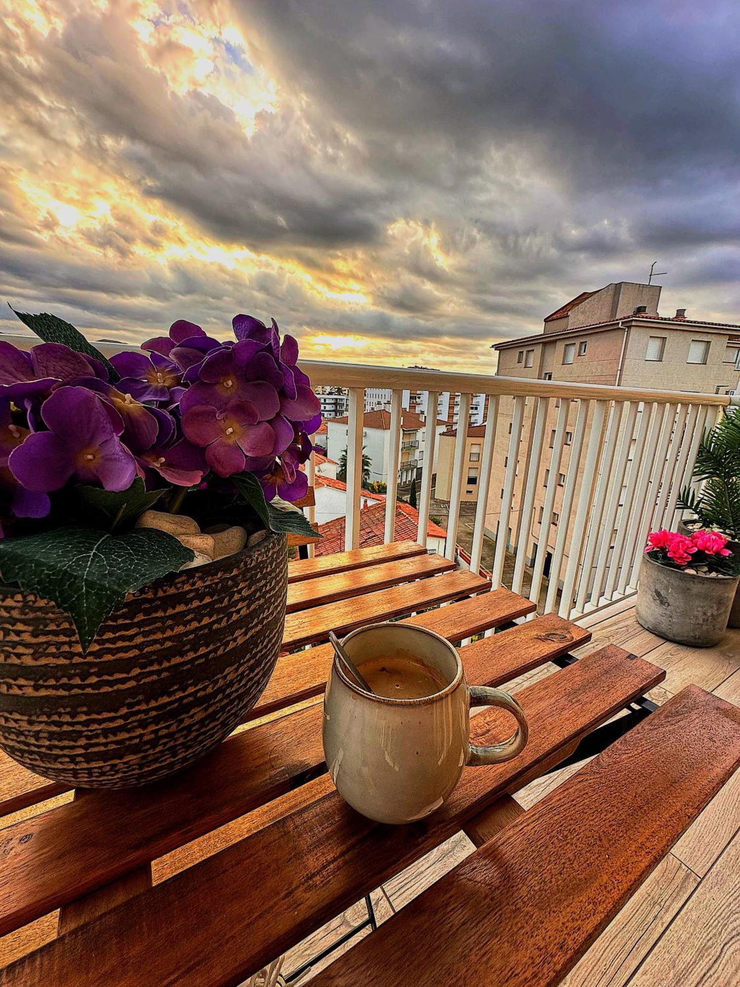 Sunrisemare Vacational Studio Росас Экстерьер фото